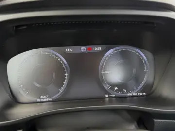 VOLVO XC40 1.5 T5 PHEV Plus Dark Recharge DCT