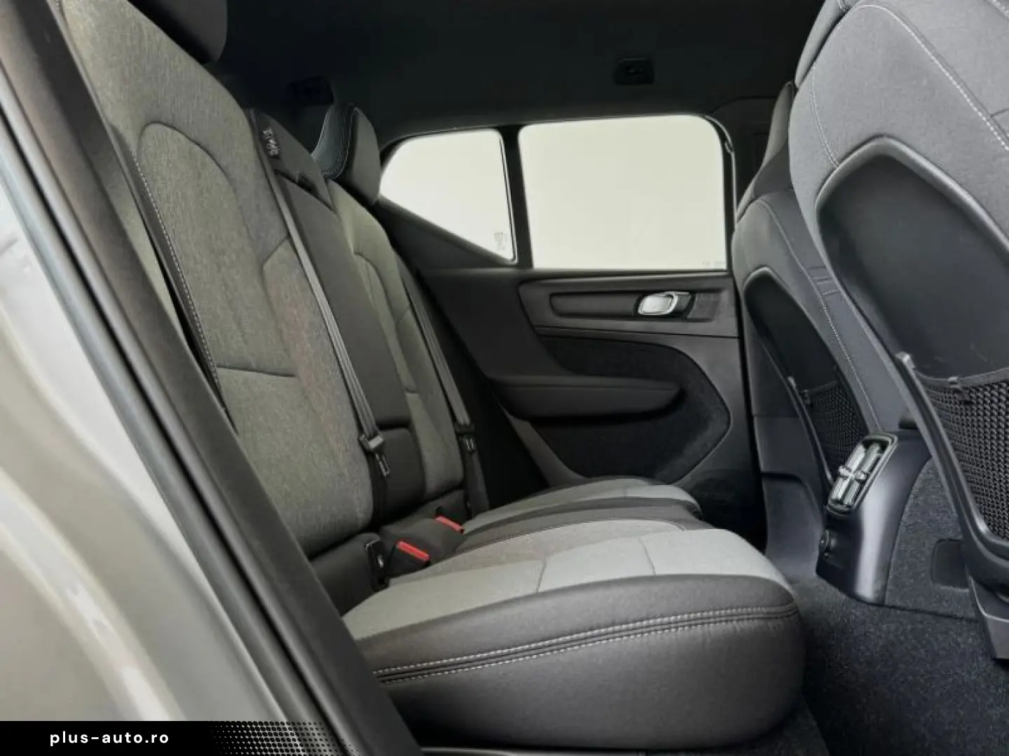 VOLVO XC40 1.5 T5 PHEV Plus Dark Recharge DCT