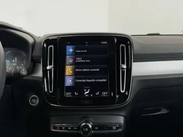 VOLVO XC40 1.5 T5 PHEV Plus Dark Recharge DCT