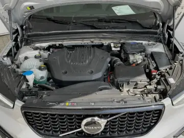 VOLVO XC40 1.5 T5 PHEV Plus Dark Recharge DCT