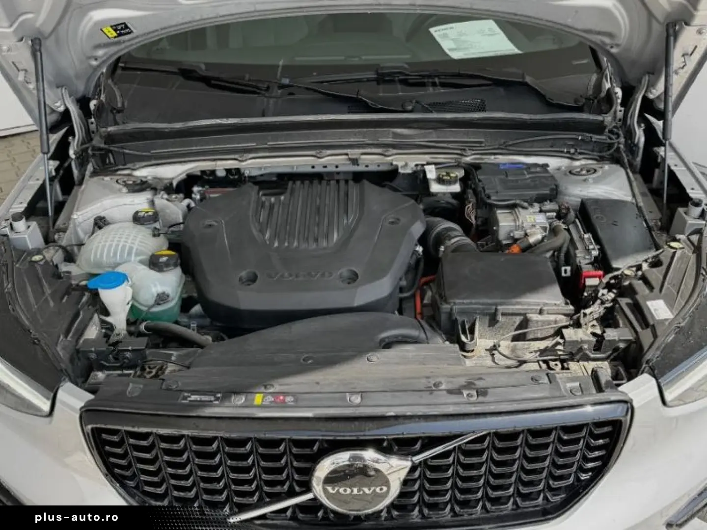 VOLVO XC40 1.5 T5 PHEV Plus Dark Recharge DCT