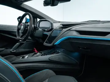 LAMBORGHINI Revuelto V12 - STOCK