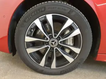 MERCEDES-BENZ C C 300 e T AMG Line Burmester AHK Pan…