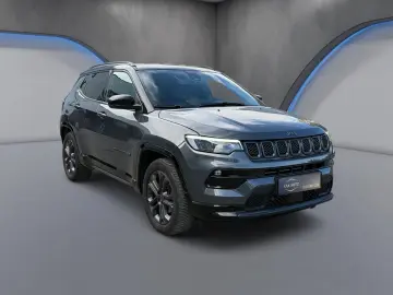 JEEP COMPASS 1.4i     2022    Automat