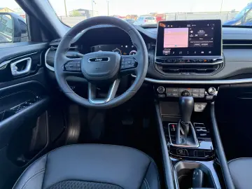 JEEP COMPASS 1.4i     2022    Automat