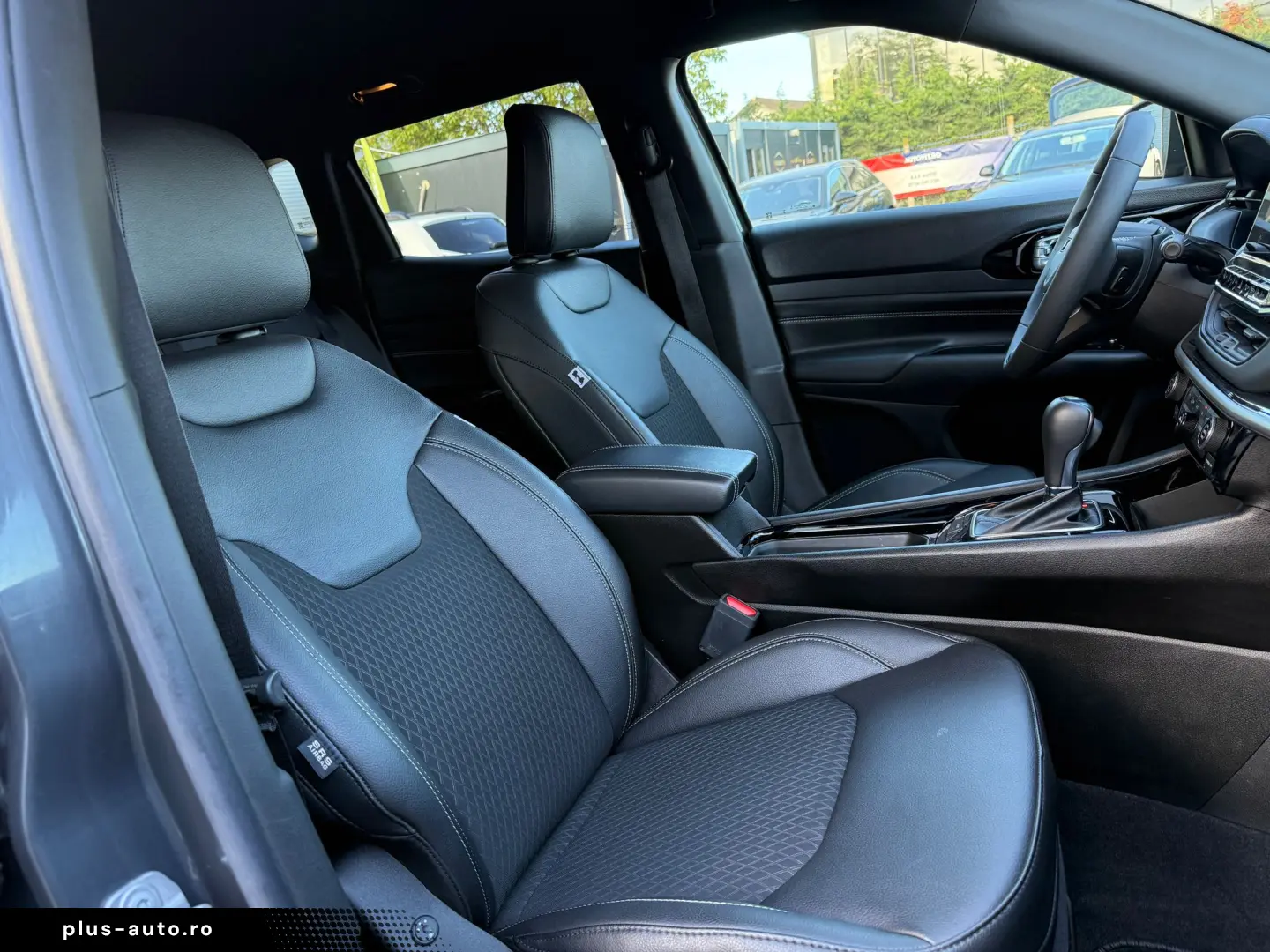 JEEP COMPASS 1.4i     2022    Automat