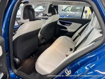 MERCEDES-BENZ C 200 d T AMG Aut. PANO DISTRONIC HEAD-UP AHK