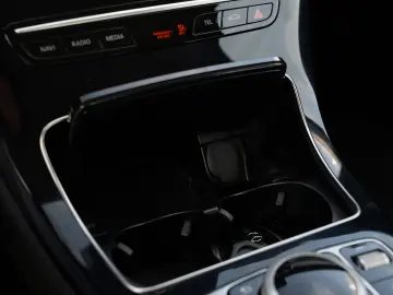 Mercedes-Benz C KLASSE 180