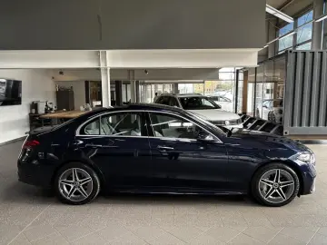 MERCEDES-BENZ C 300 e AMG Line LED Distr  Pano HUD R.Cam