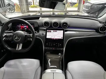 MERCEDES-BENZ C 300 e AMG Line LED Distr  Pano HUD R.Cam