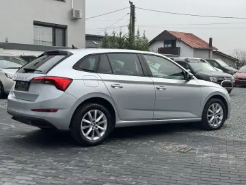Skoda Scala 2021 benzina