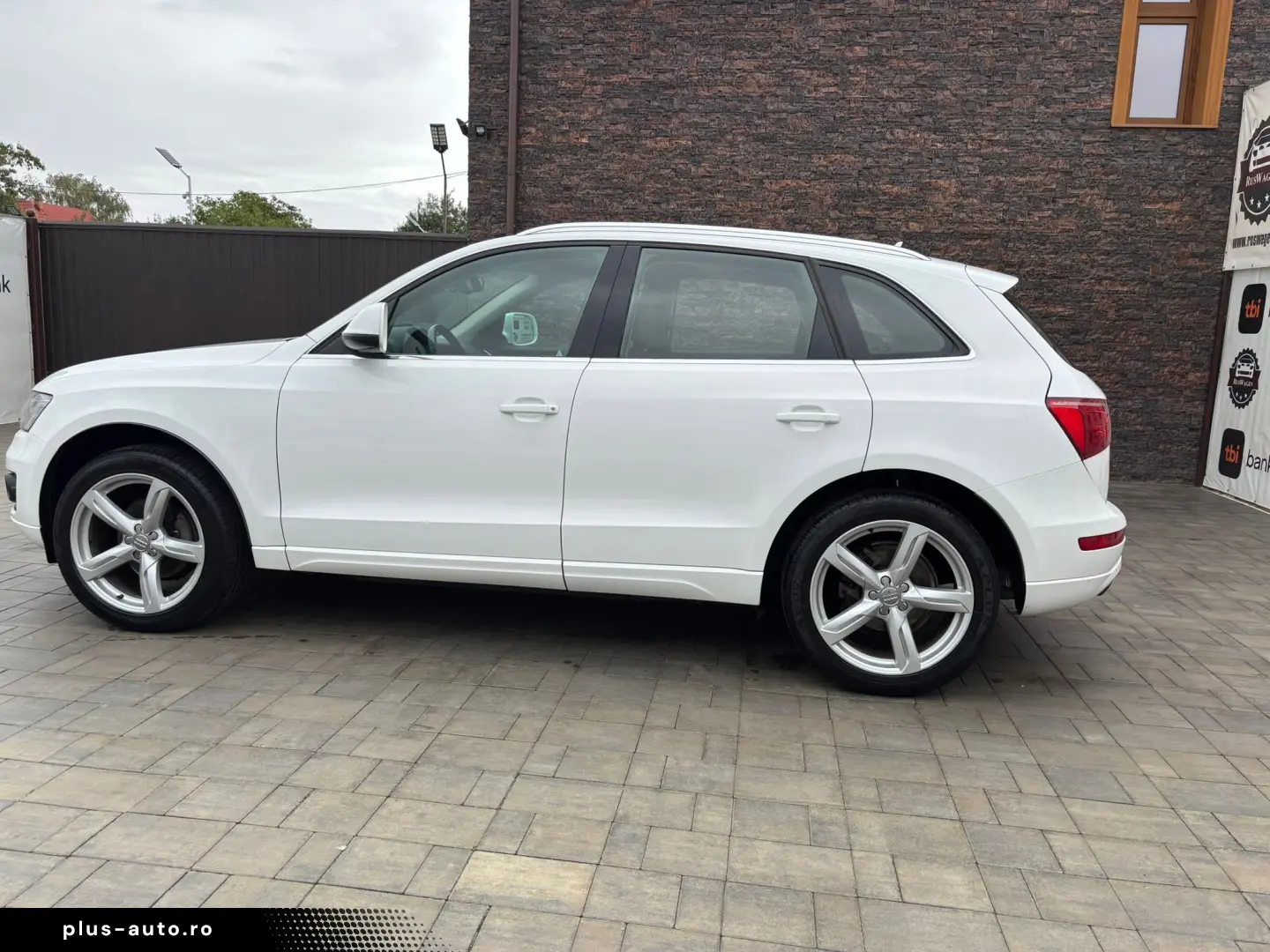 Audi Q5 2008 09 2 0
