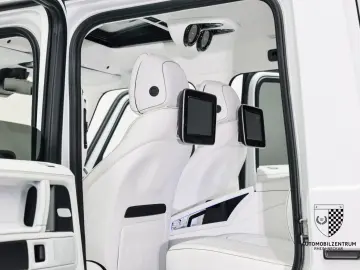 Mercedes-Benz Brabus 6x6 XLP 900 1 of 1