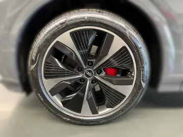 AUDI Q6 e-tron edition one quattro B&O Panoramic