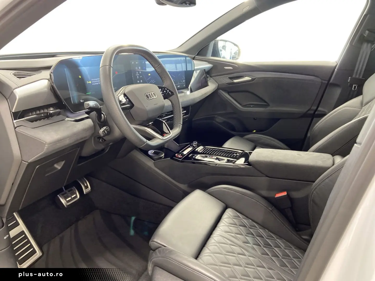 AUDI SQ6 e-tron  Matrix Panoramic