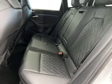 AUDI SQ6 e-tron  Matrix Panoramic