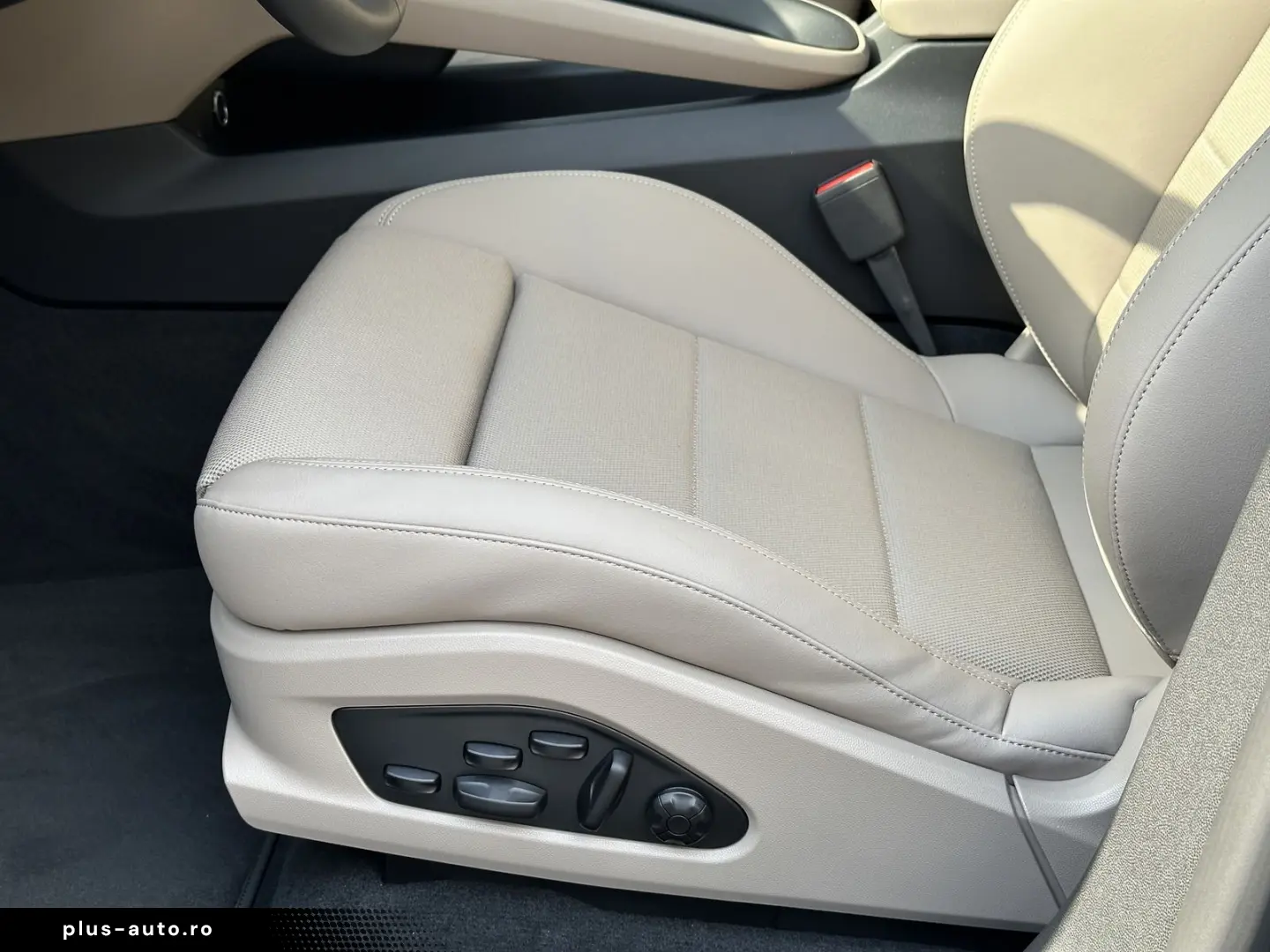 PORSCHE Macan 4S LED MATRIX 22 ZOLL SPORT PANORAMA ABSTA