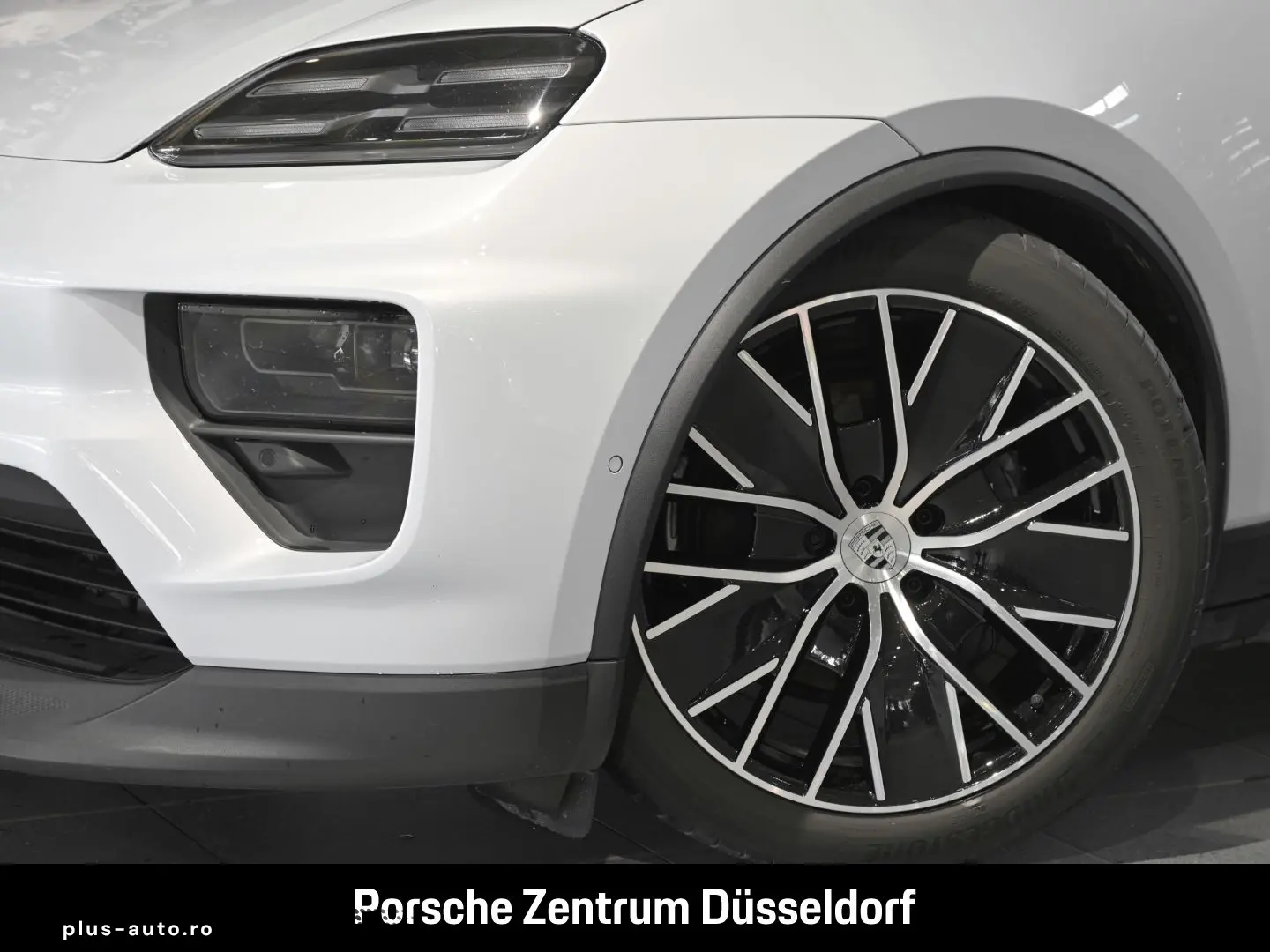 PORSCHE Macan 4 InnoDrive BOSE Luftfederung 21-Zoll