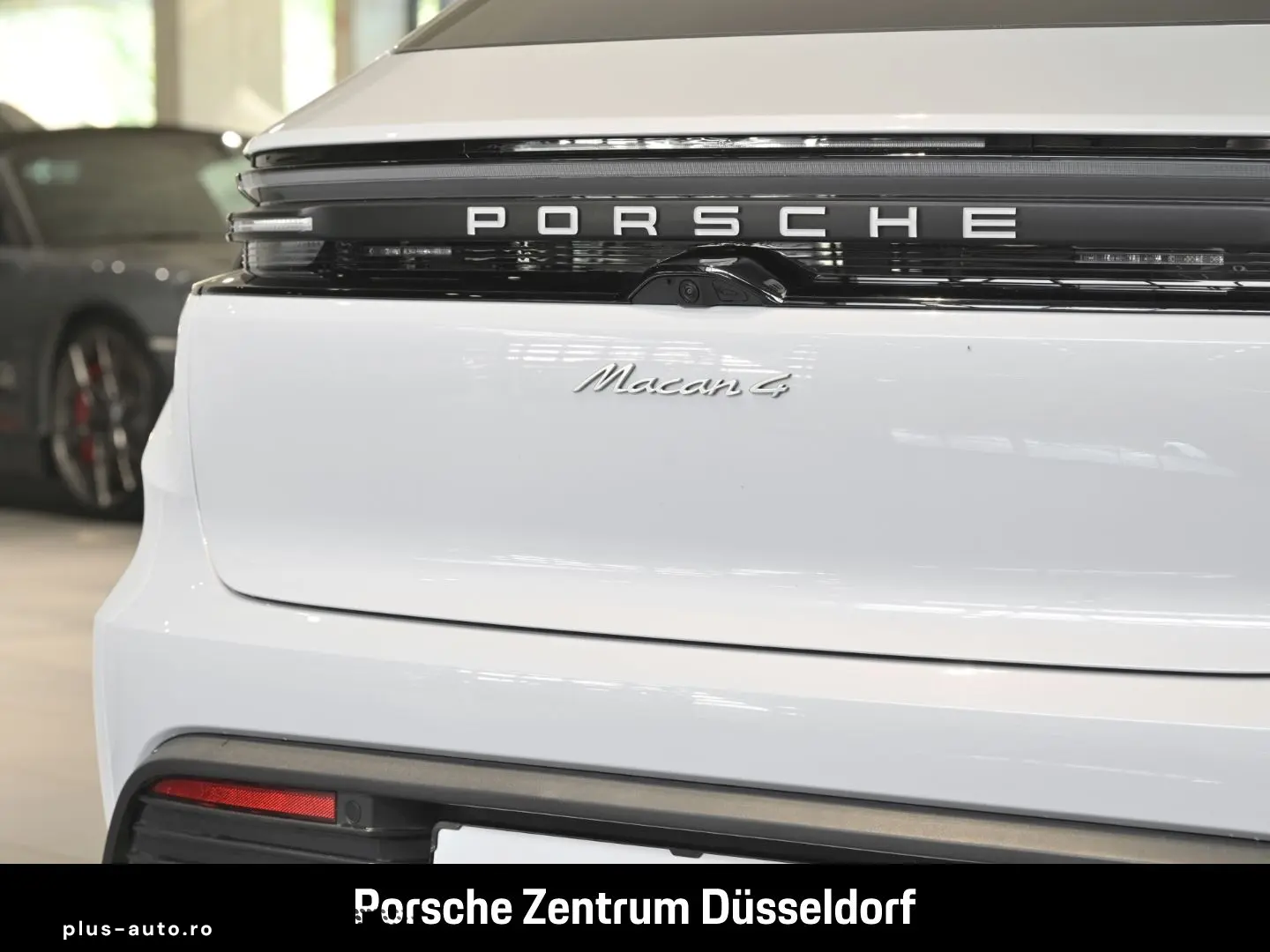 PORSCHE Macan 4 InnoDrive BOSE Luftfederung 21-Zoll