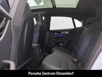 PORSCHE Macan 4 InnoDrive BOSE Luftfederung 21-Zoll