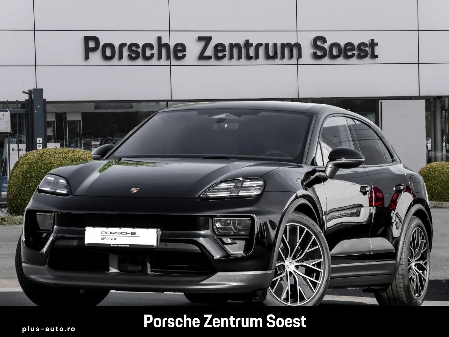 PORSCHE Macan Electric 4 21-Zoll PASM Panoramadach BOSE