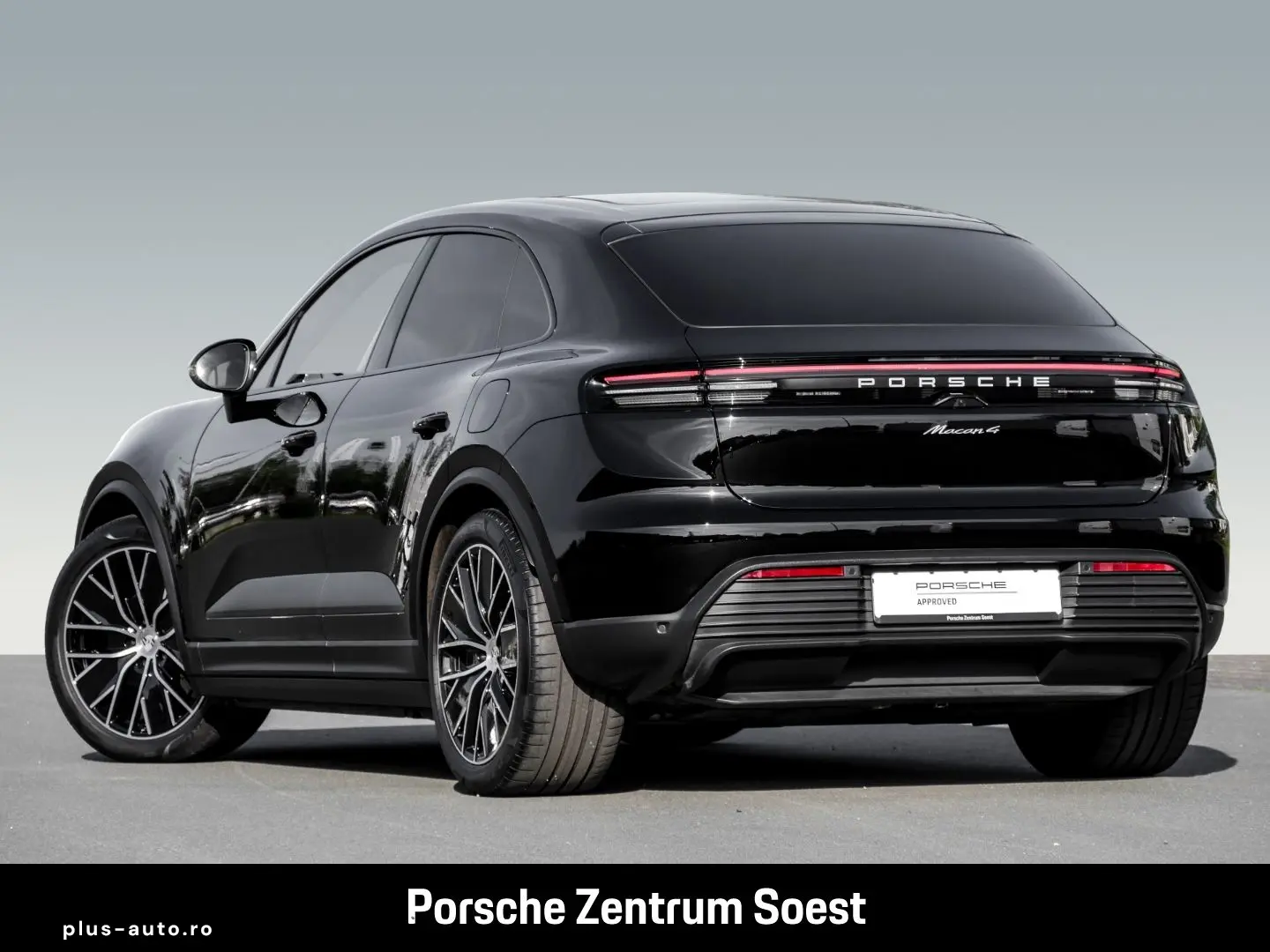 PORSCHE Macan Electric 4 21-Zoll PASM Panoramadach BOSE