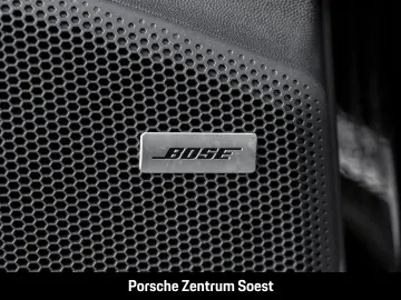PORSCHE Macan Electric 4 21-Zoll PASM Panoramadach BOSE