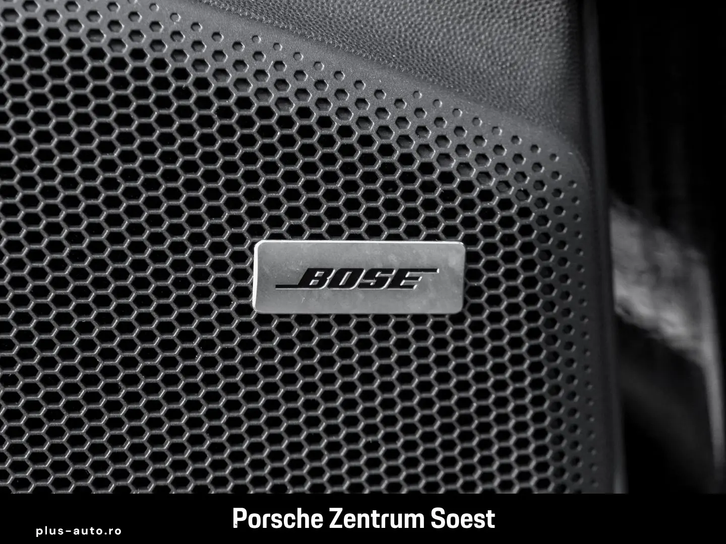 PORSCHE Macan Electric 4 21-Zoll PASM Panoramadach BOSE