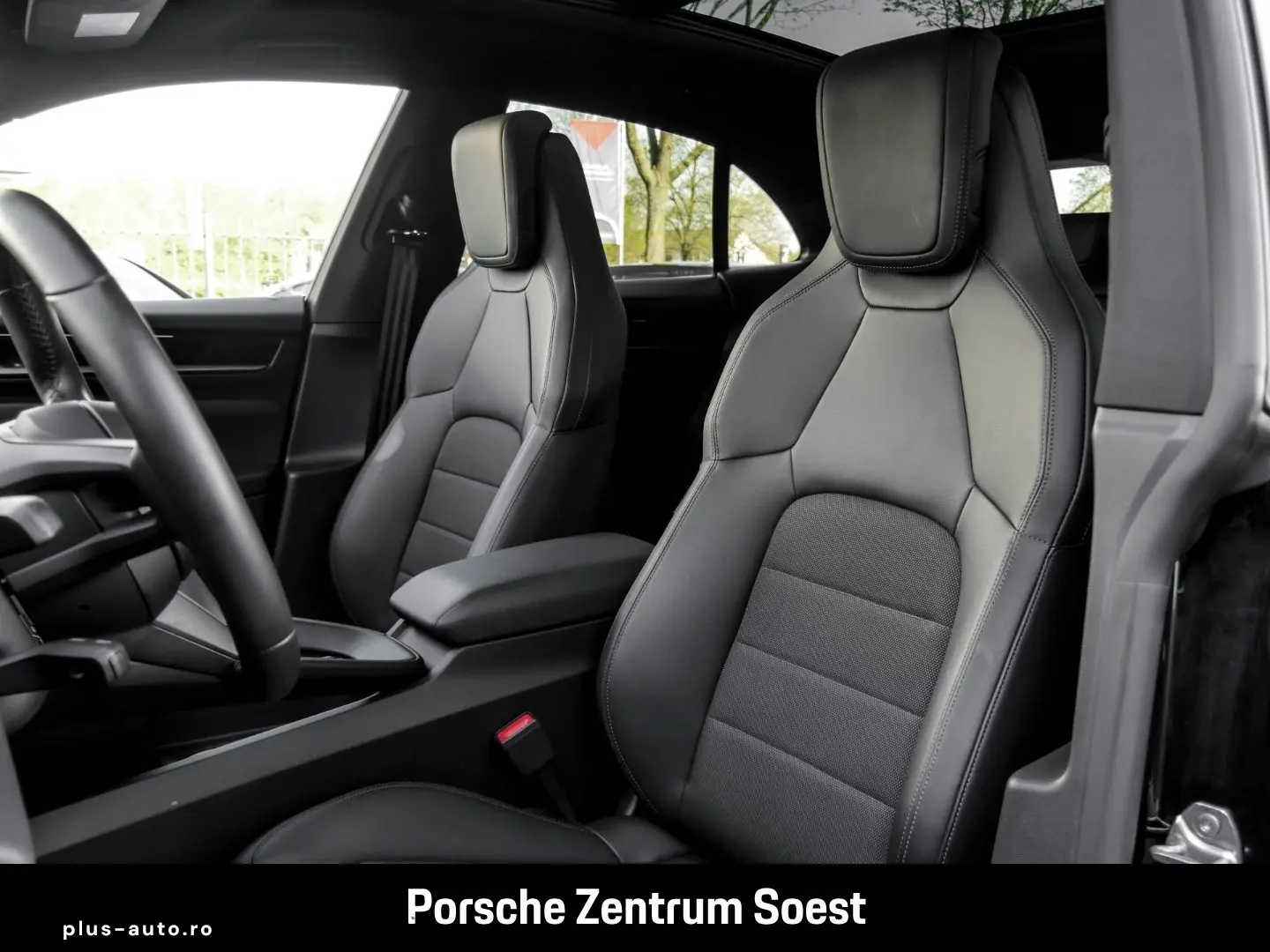 PORSCHE Macan Electric 4 21-Zoll PASM Panoramadach BOSE