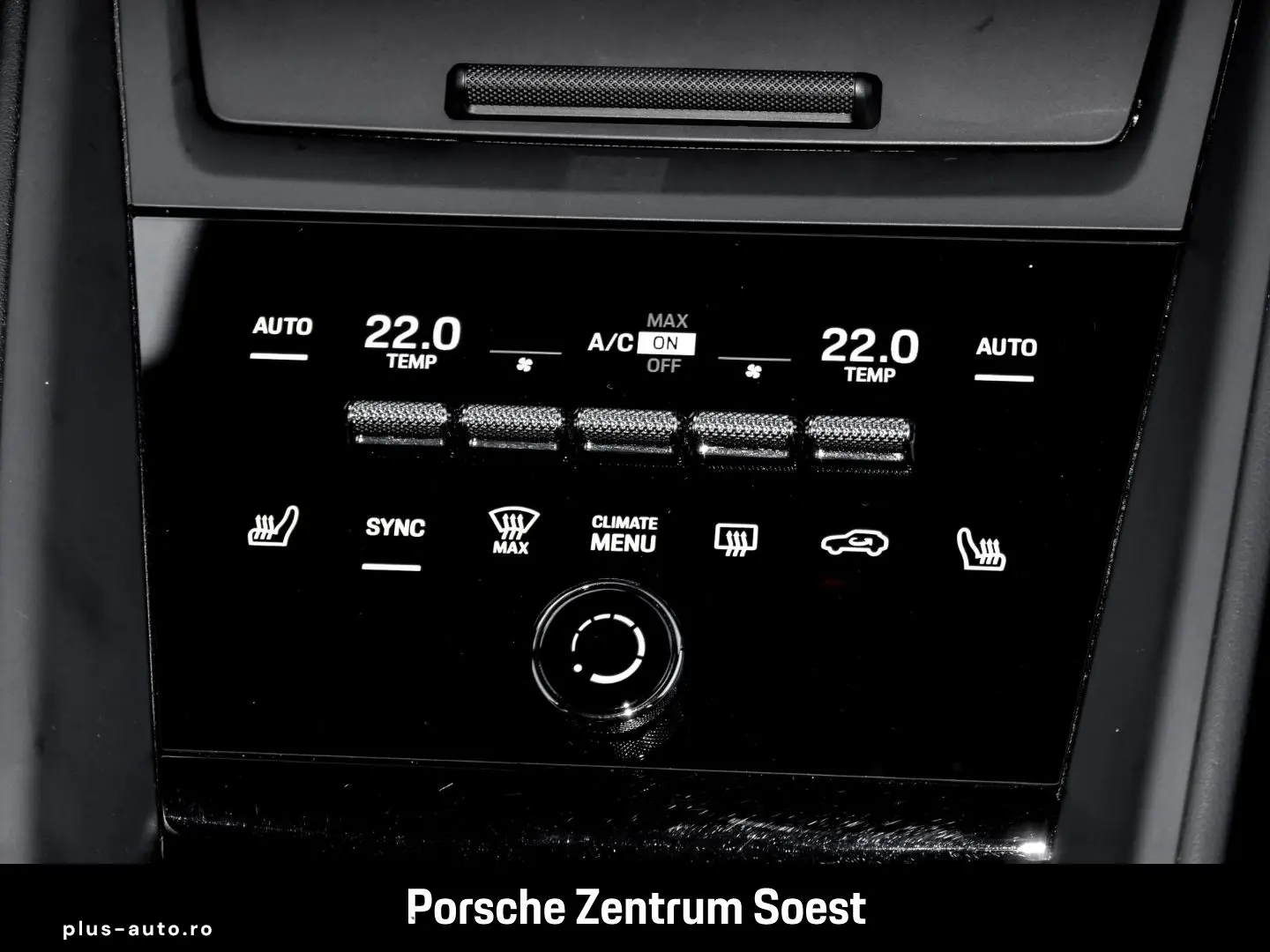 PORSCHE Macan Electric 4 21-Zoll PASM Panoramadach BOSE