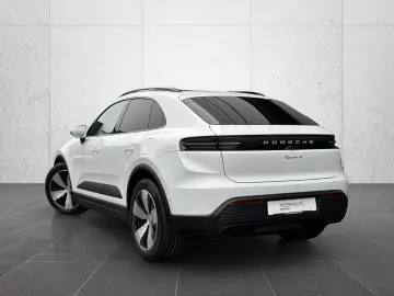 PORSCHE Macan 4 Pano-Dach 360-Grad-Kamera