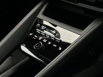 PORSCHE Macan 4 Pano-Dach 360-Grad-Kamera