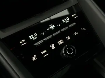 PORSCHE Macan 4 Pano-Dach 360-Grad-Kamera