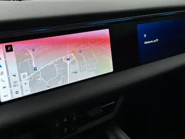 PORSCHE Macan 4 Pano-Dach 360-Grad-Kamera