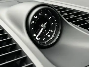 PORSCHE Macan 4 Pano-Dach 360-Grad-Kamera