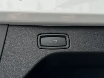 PORSCHE Macan 4 Pano-Dach 360-Grad-Kamera