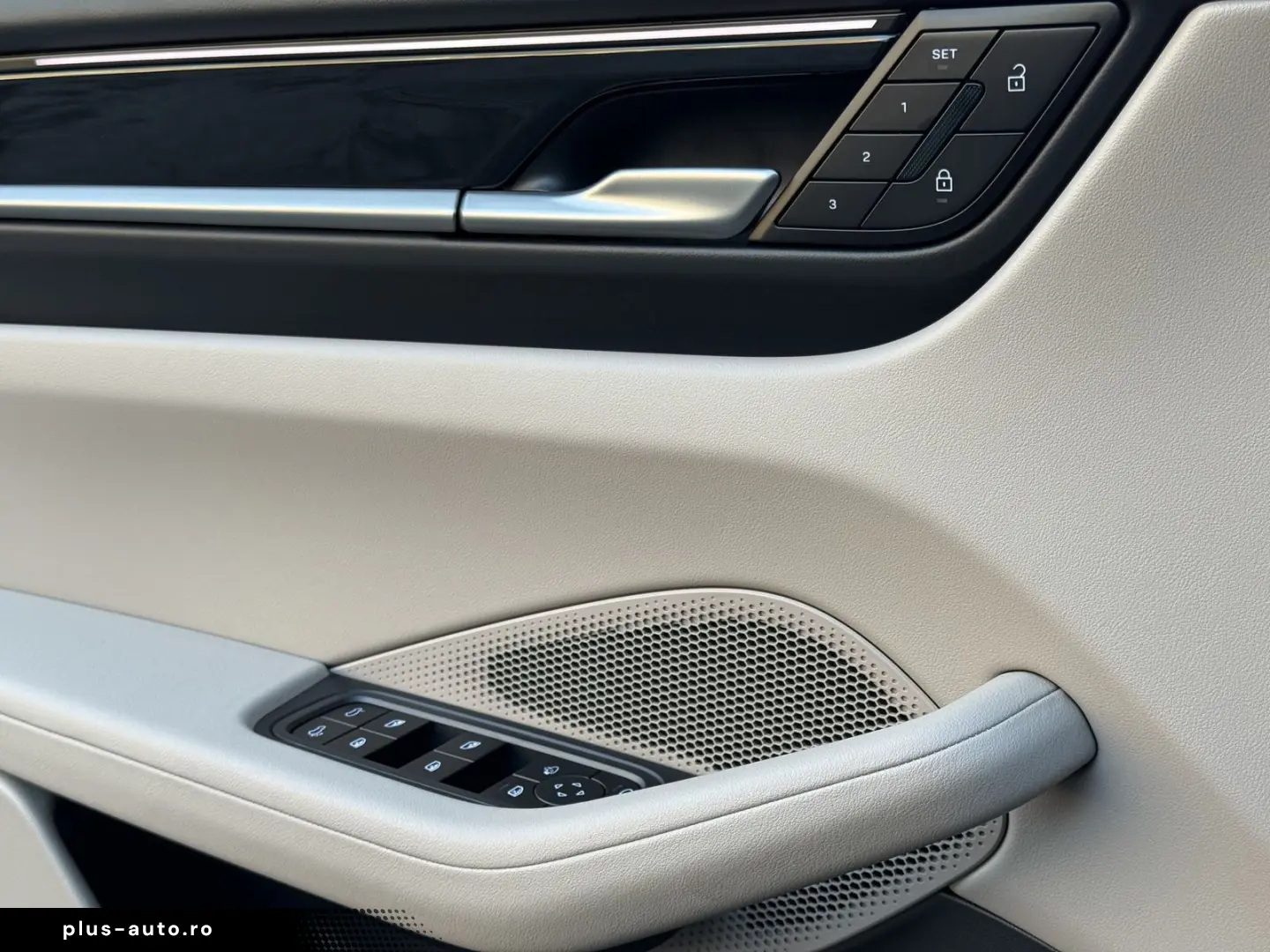 PORSCHE Macan  4 22 ZOLL MACAN SPORT PANORAMA MATRIX