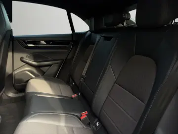 PORSCHE Macan 4   Abstandsregeltempostat   Sport Chrono