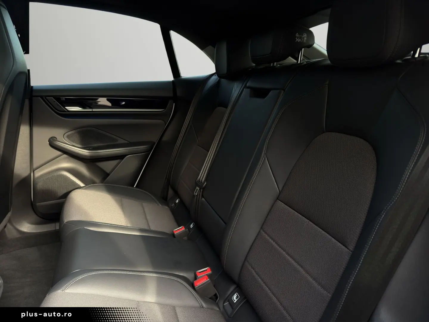 PORSCHE Macan 4   Abstandsregeltempostat   Sport Chrono