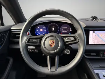 PORSCHE Macan 4   Abstandsregeltempostat   Sport Chrono