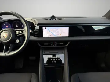 PORSCHE Macan 4   Abstandsregeltempostat   Sport Chrono