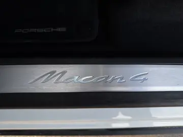 PORSCHE Macan 4   Abstandsregeltempostat   Sport Chrono