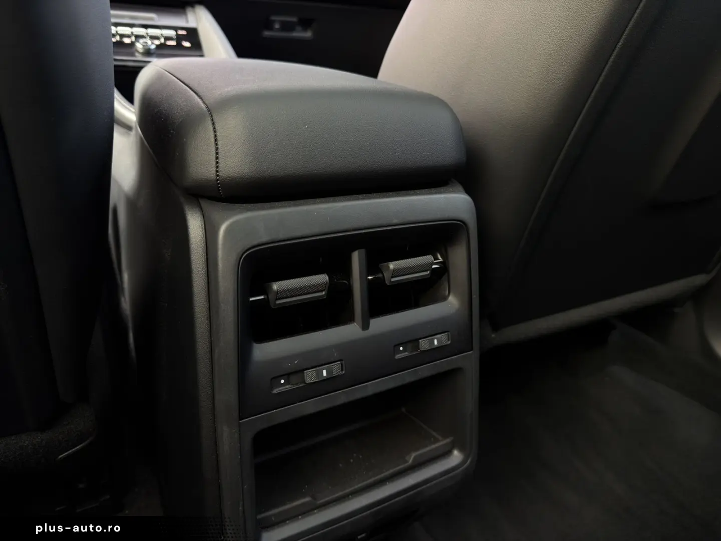 PORSCHE Macan 4   Abstandsregeltempostat   Sport Chrono