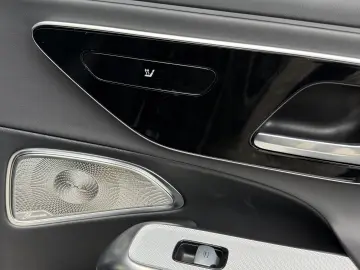 Mercedes E 400e 4 Matic