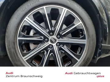 AUDI Q4 45 e-tron quattro 195 kW HuD LED PCD H