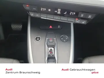 AUDI Q4 45 e-tron quattro 195 kW HuD LED PCD H