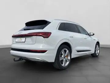 AUDI e-tron 55 Q ADVANCED MATRIX AHK BuO TEC-SEL