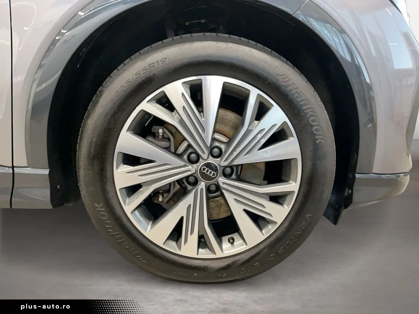 AUDI Q4 45 e-tron quattro AUT Fernlichtass. HUD Kam.