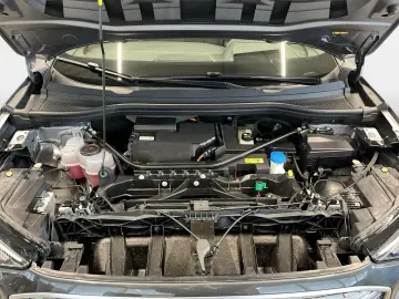 AUDI Q4 45 e-tron quattro AUT Fernlichtass. HUD Kam.