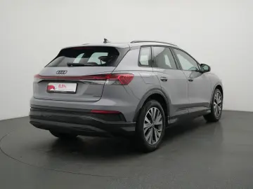 AUDI Q4 quattro NAVI VIRT ACC KAM SHZ CARPLAY LED PDC